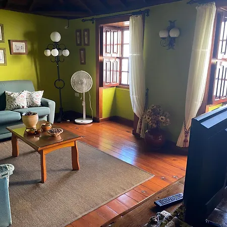 Casa Leal * Mazo